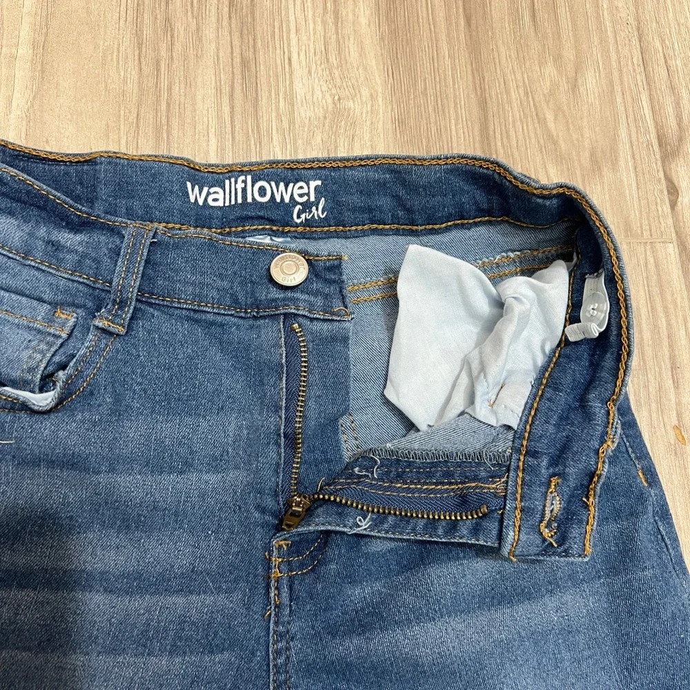 Wallflower Girl Size 14 Blue Denim Rhinestone Seam Split Hem Jeans Adjustable